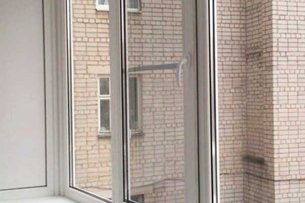 Пластиковые балконные рамы