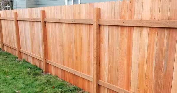 Деревянное ограждение